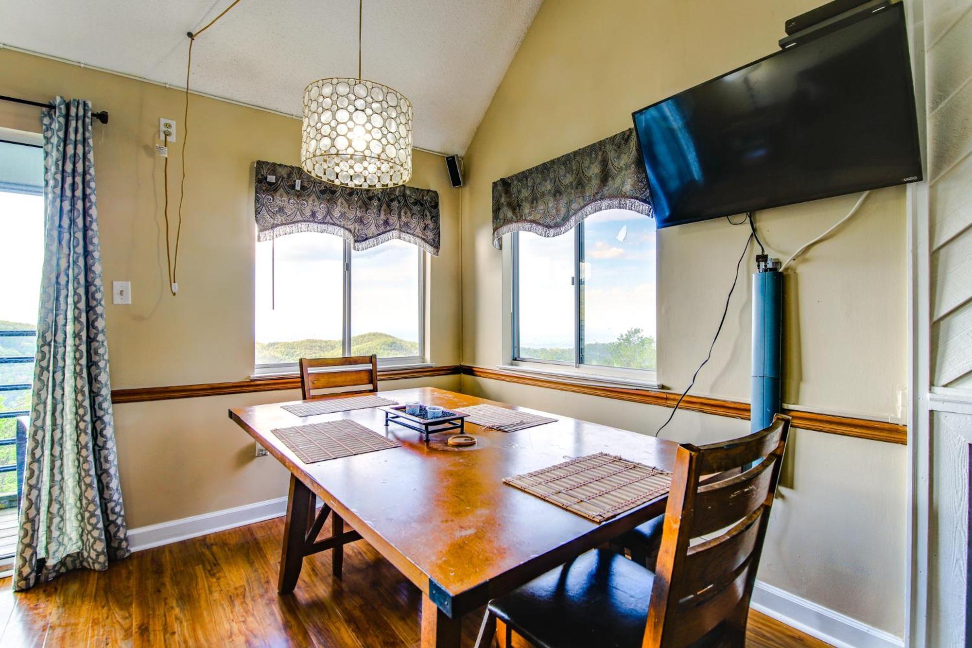 Gatlinburg Mountaintop Condo With Balcony And Views! Exteriör bild