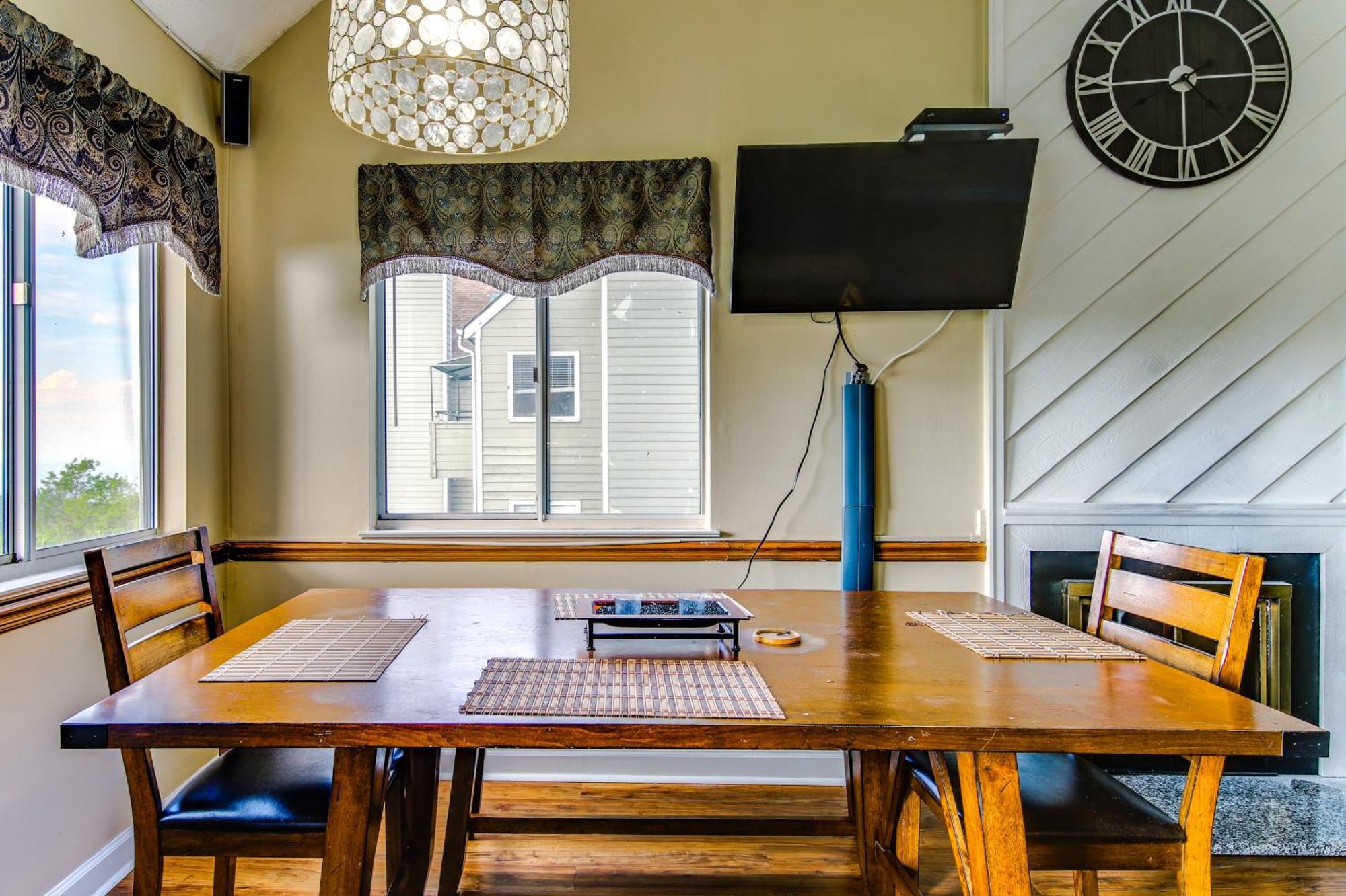Gatlinburg Mountaintop Condo With Balcony And Views! Exteriör bild